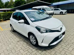 Toyota Vitz 2016 Car (Used)