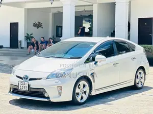 Toyota PRIUS 2012 Car (Used)
