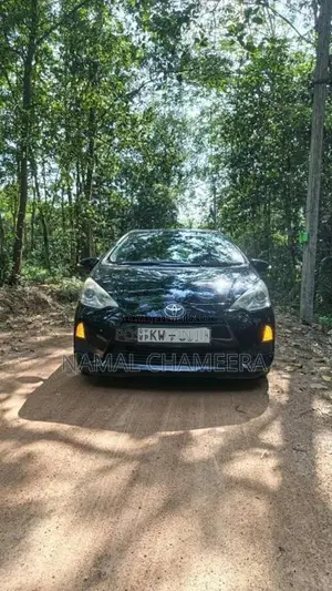 Toyota Aqua 2013 Car (Used)