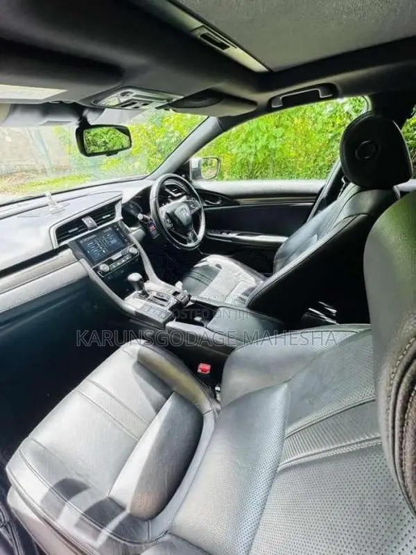 Honda Civic Tach Pack 2017 Car (Used)