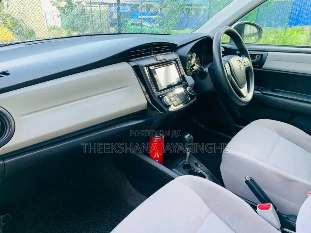 Toyota Axio 2013 Car (Used)