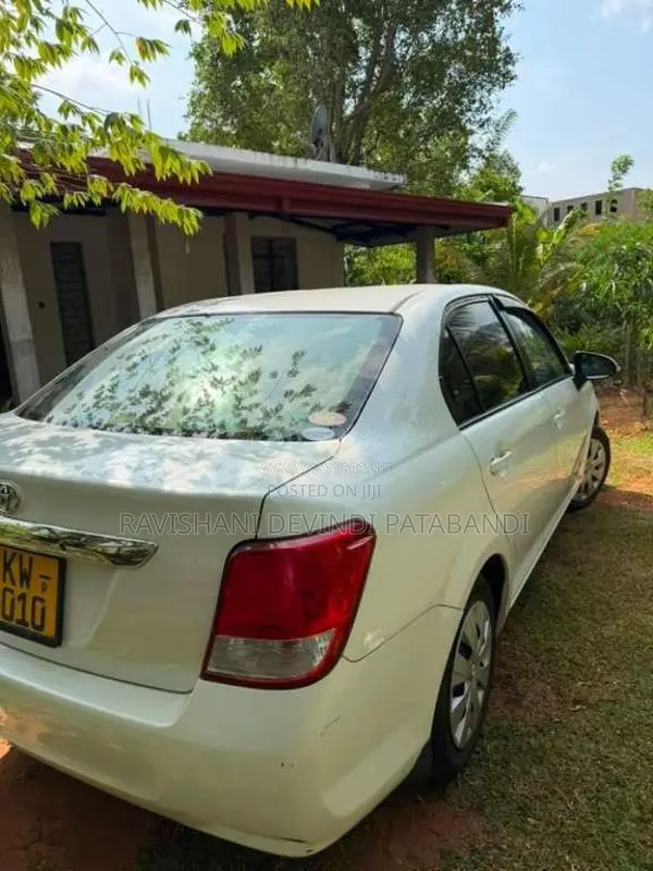 Toyota Axio 2013 Car (Used)
