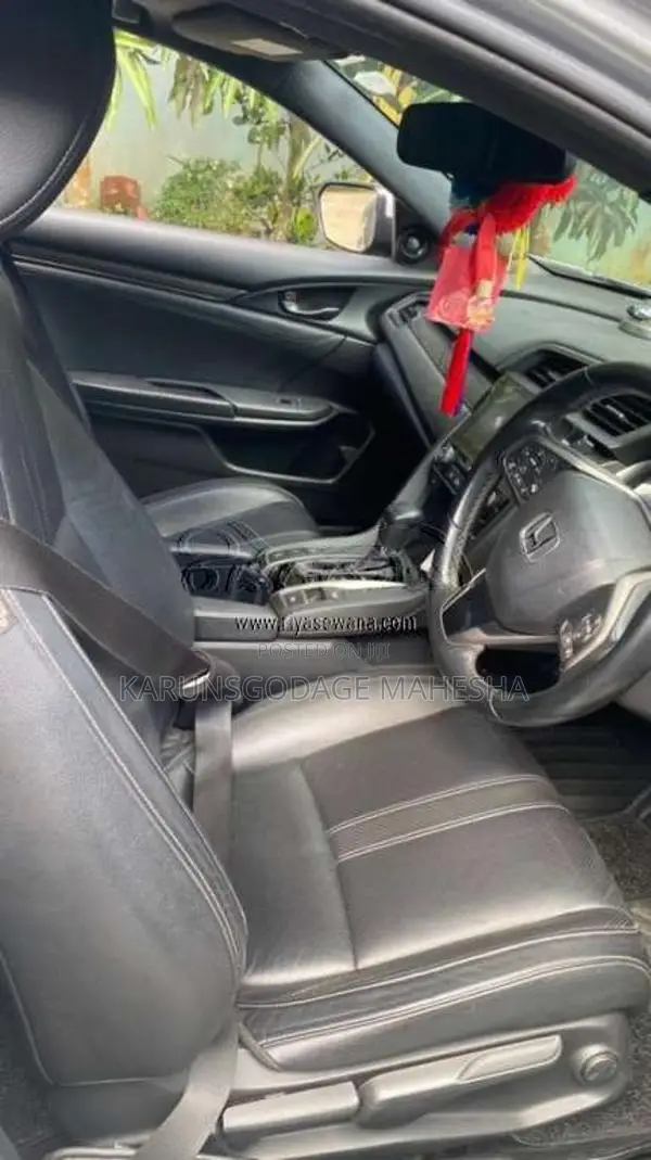 Honda Civic Tach Pack 2017 Car (Used)