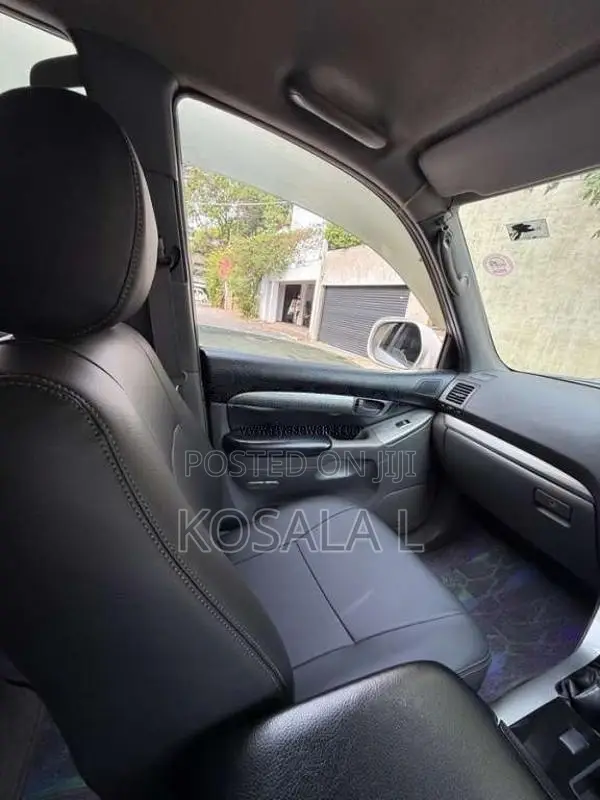Toyota Prado 2005 SUV (Used)