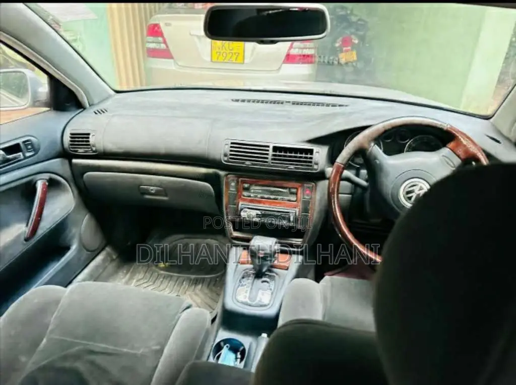 Volkswagen VolksWagon 2002 Car (Used)