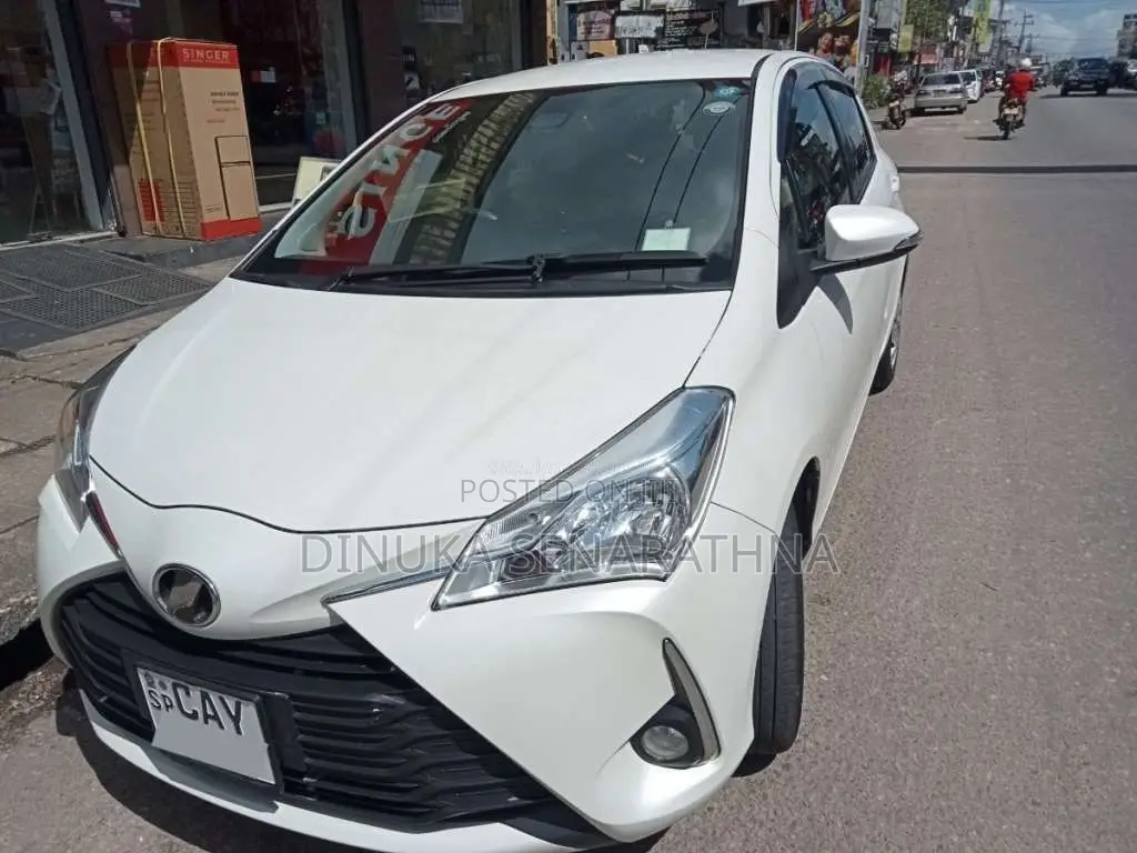 Toyota Vitz 2018 Car (Used)