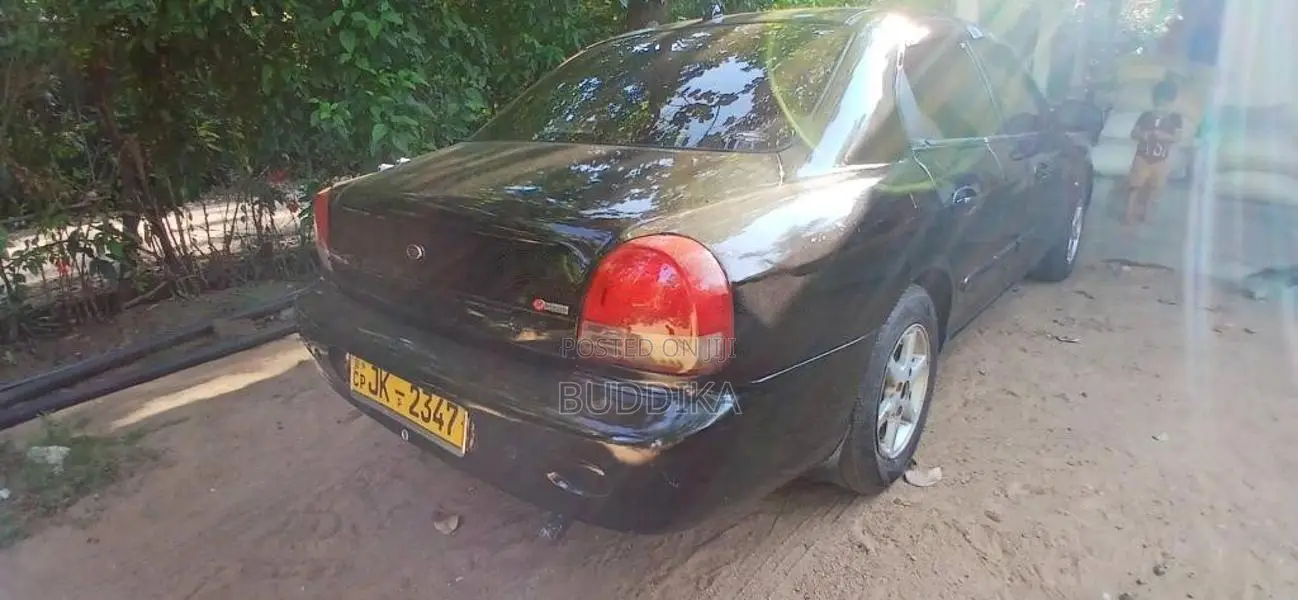 Hyundai Saloon 2011 Car (Used)