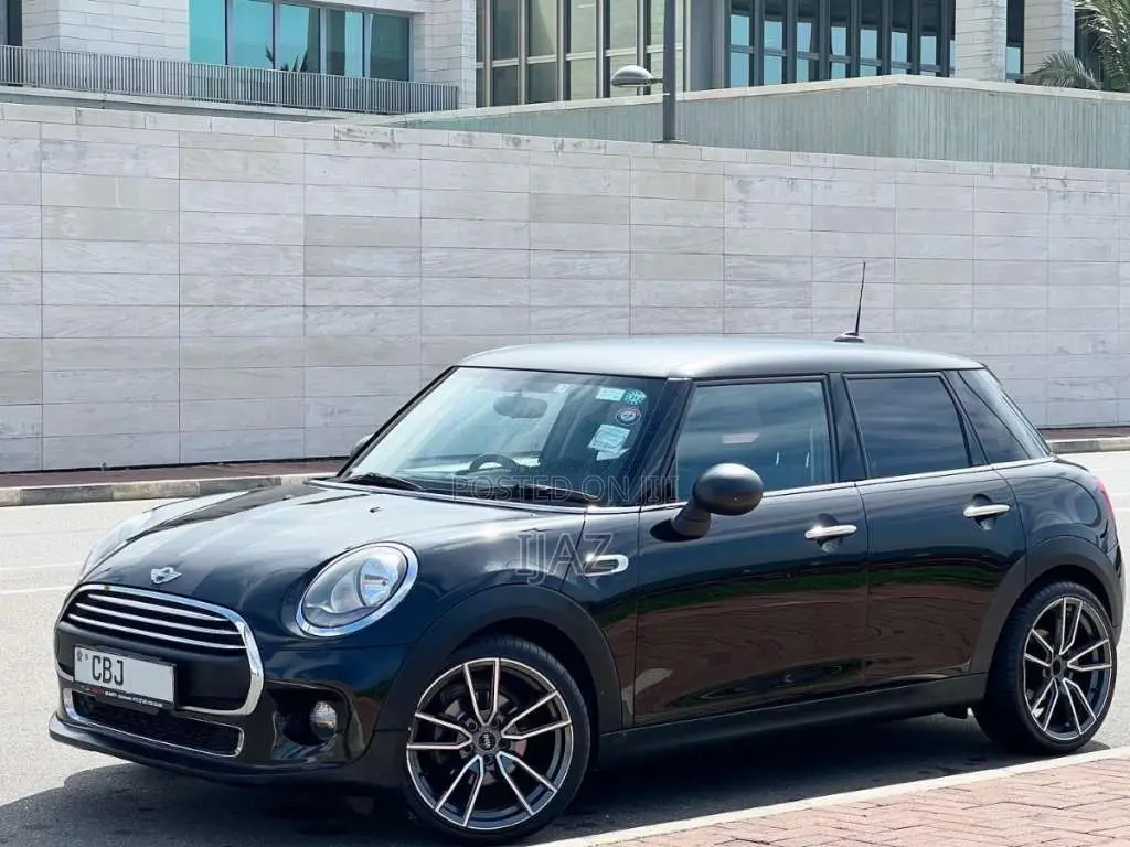 Mini Cooper 2017 Car (Used)