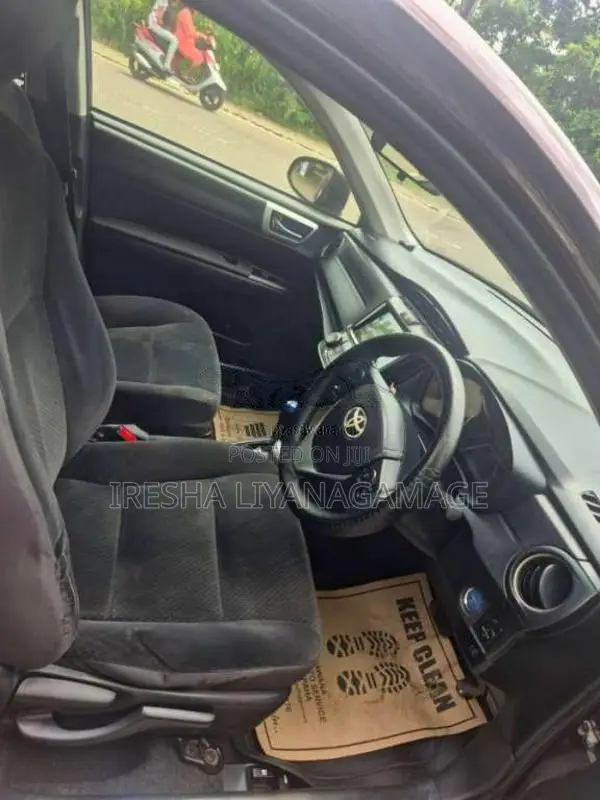 Toyota Axio 2014 Car (Used)