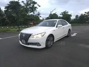 Toyota Crown Royal Saloon 2014 Car (Used)