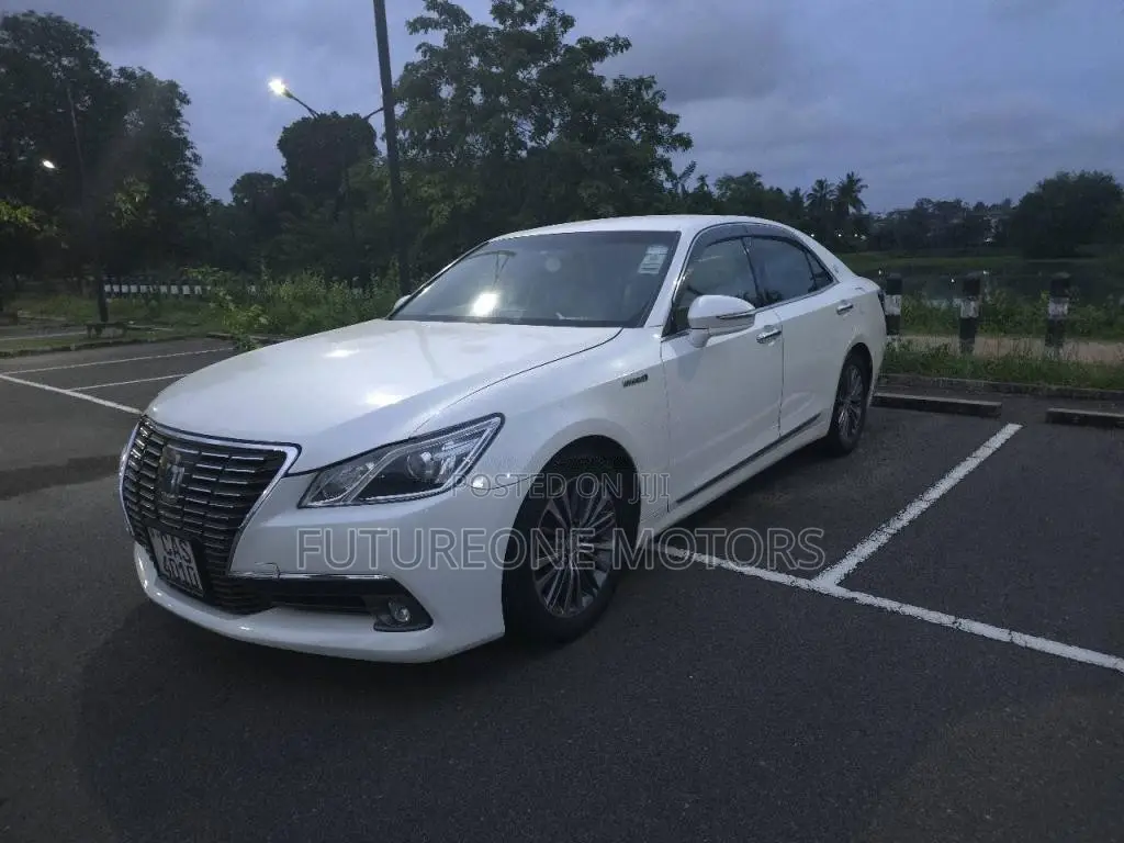 Toyota Crown Royal Saloon 2014 Car (Used)