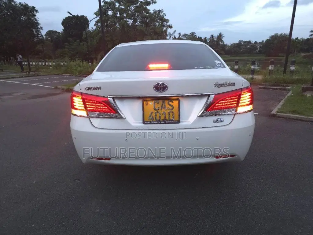 Toyota Crown Royal Saloon 2014 Car (Used)