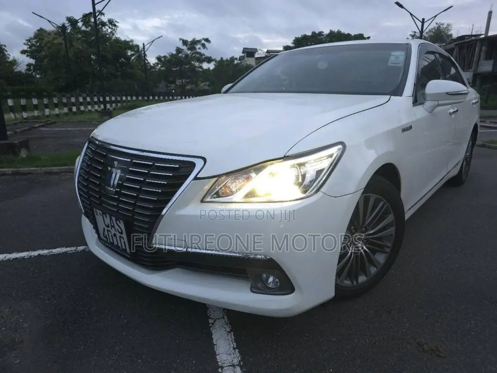 Toyota Crown Royal Saloon 2014 Car (Used)