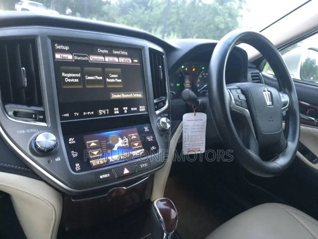 Toyota Crown Royal Saloon 2014 Car (Used)