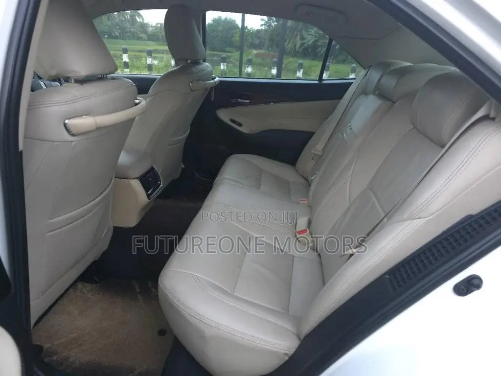 Toyota Crown Royal Saloon 2014 Car (Used)