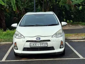 Toyota Aqua 2012 Car (Used)