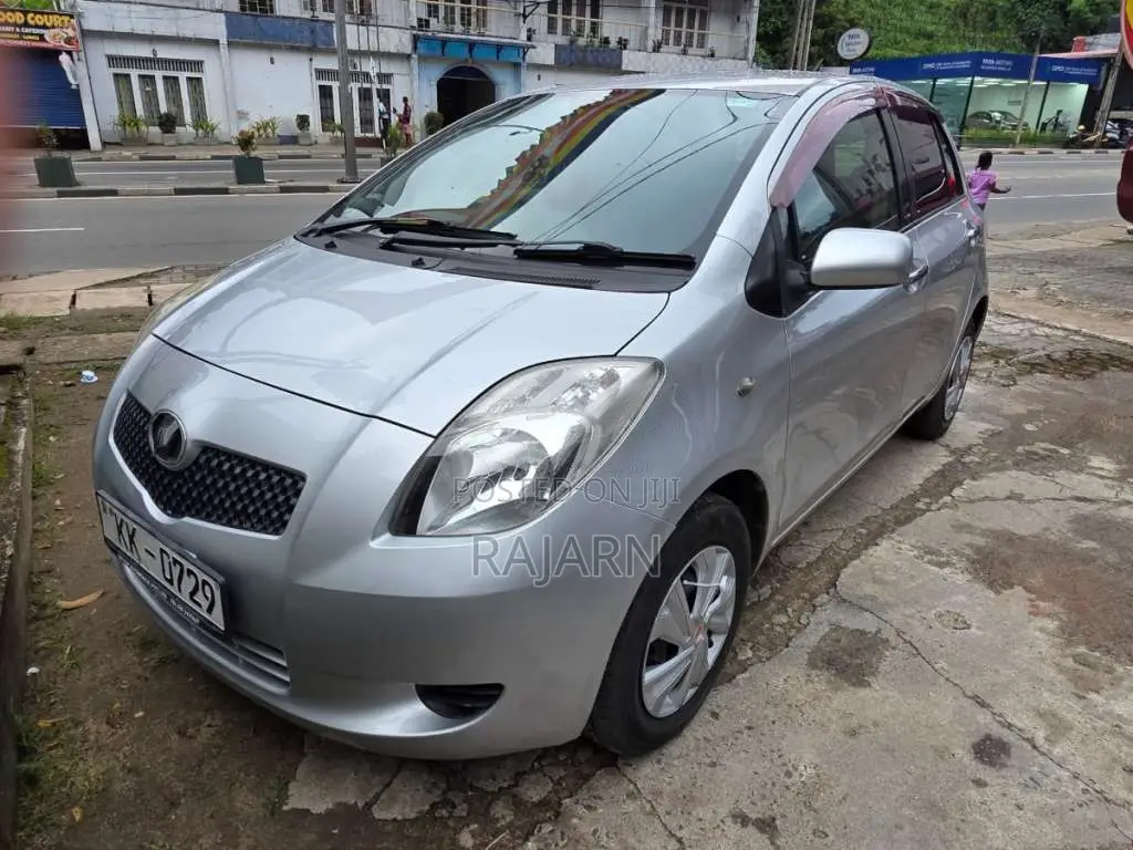 Toyota Vitz 2007 Car (Used)