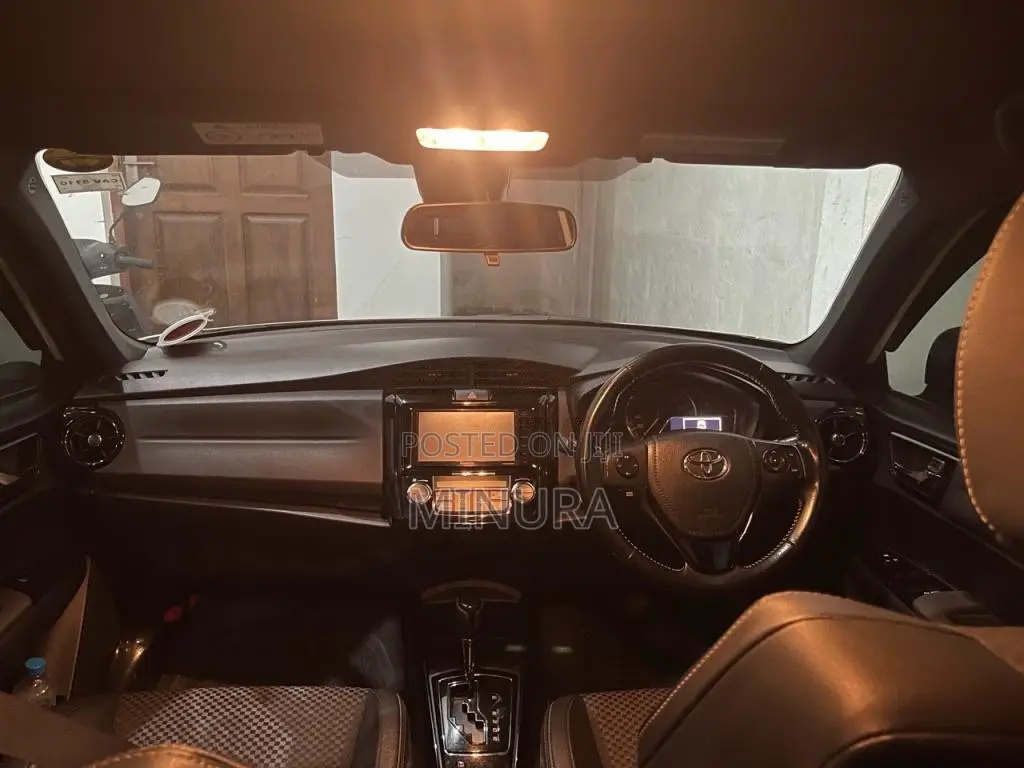 Toyota Axio 2017 Car (Used)