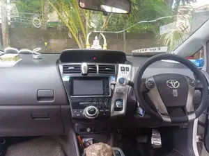 Toyota Prius Alpha CX 2013 Car (Used)