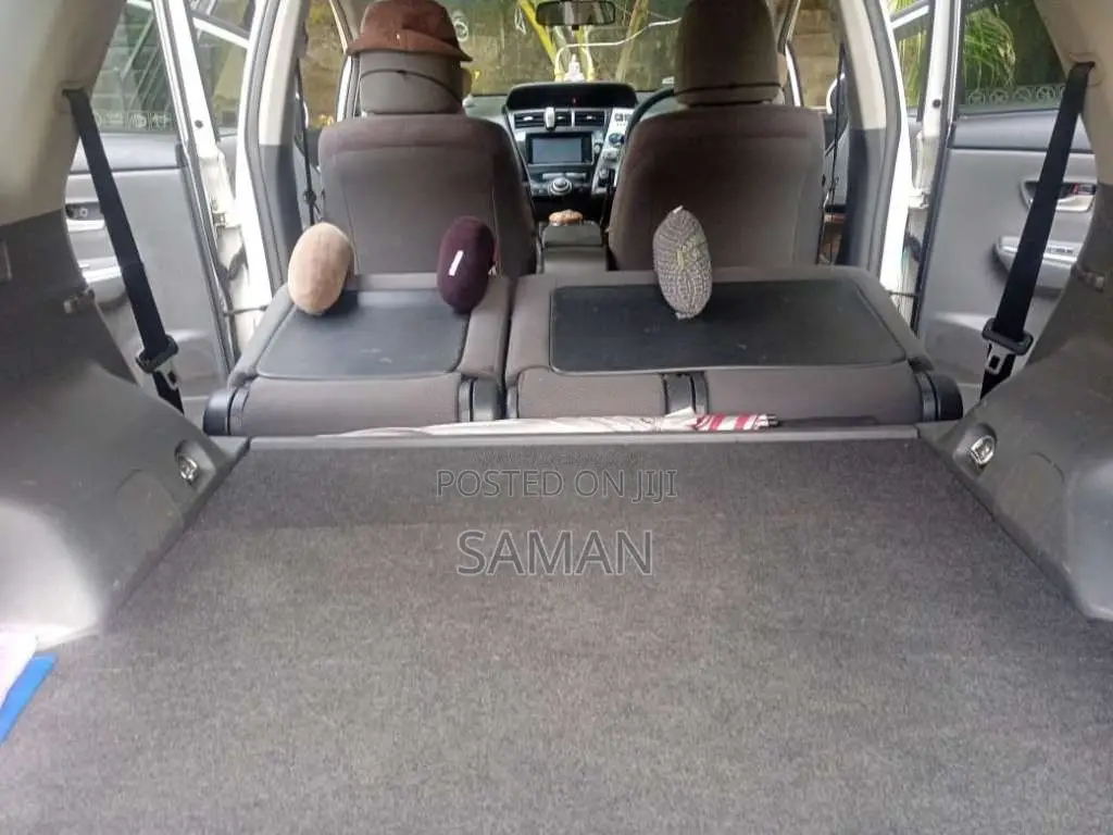 Toyota Prius Alpha CX 2013 Car (Used)