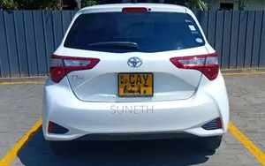 Toyota Vitz 2018 Car (Used)