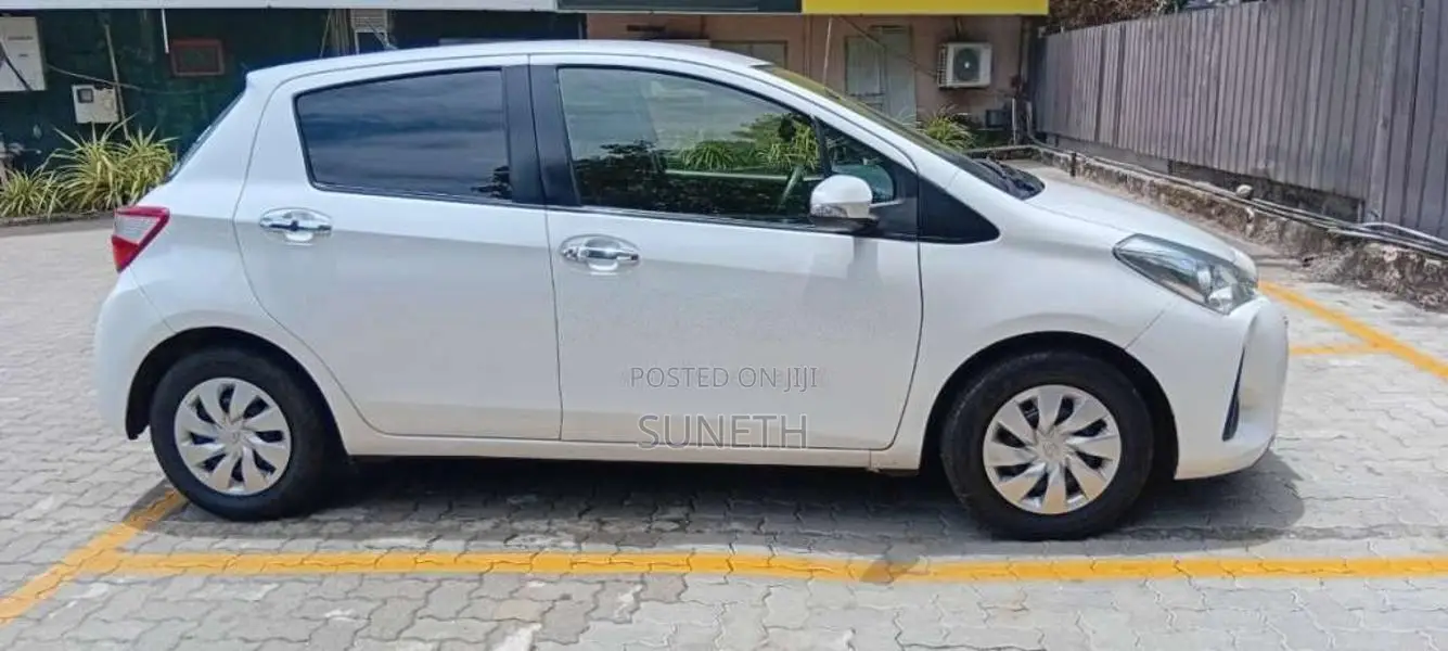 Toyota Vitz 2018 Car (Used)