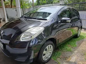 Toyota Vitz 2011 Car (Used)