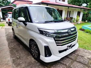 Toyota Roomy Custom G 2023 Car Unregistered (Recondition)