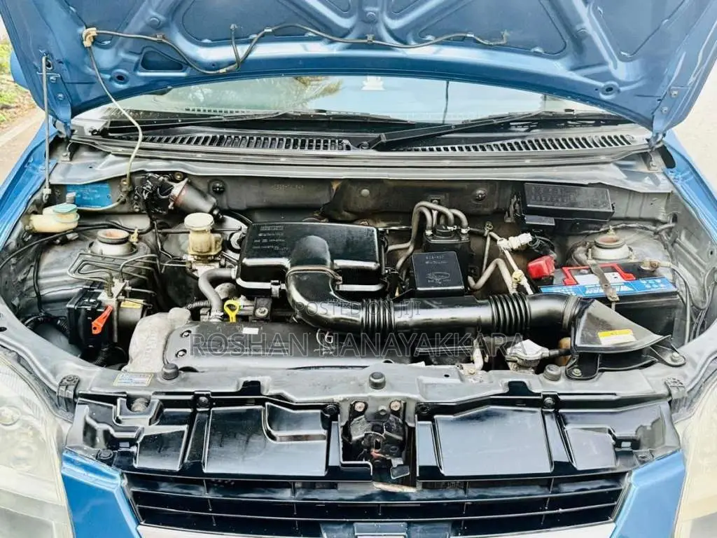 Chevrolet Cruze 2004 Car (Used)