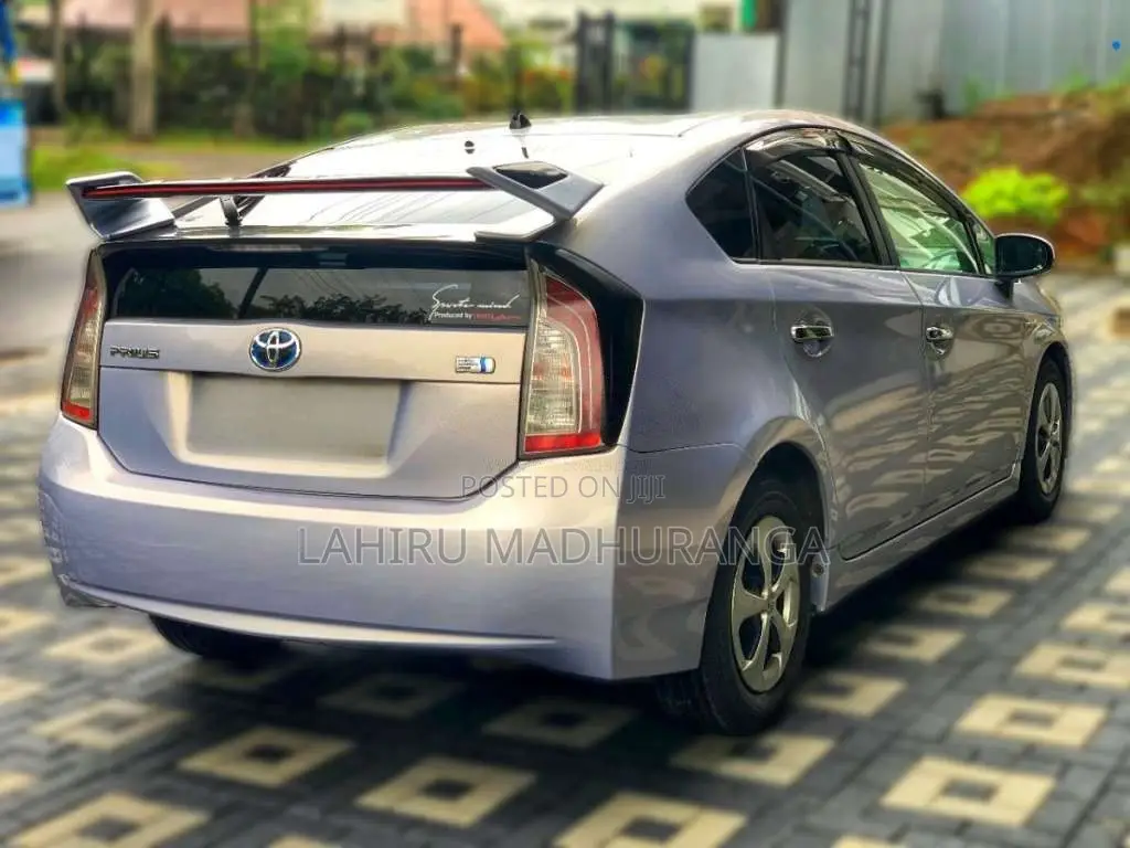 Toyota Prius 2013 Car (Used)