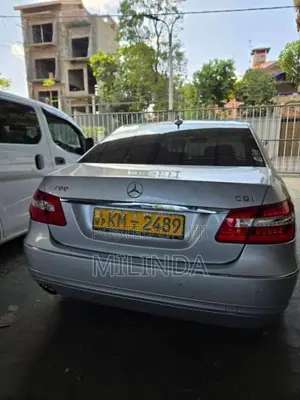 Mercedes-Benz E200 2011 Car (Used)