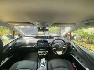 Toyota Prius 4th Gen 2016 Car (Used)