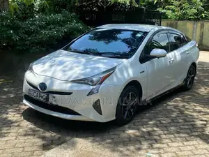 Toyota Prius 4th Gen 2016 Car (Used)