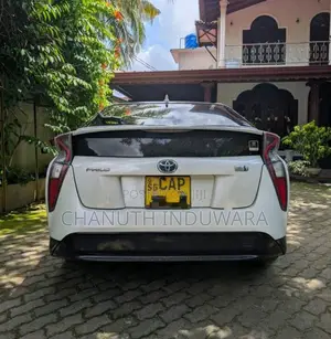 Toyota Prius 4th Gen 2016 Car (Used)