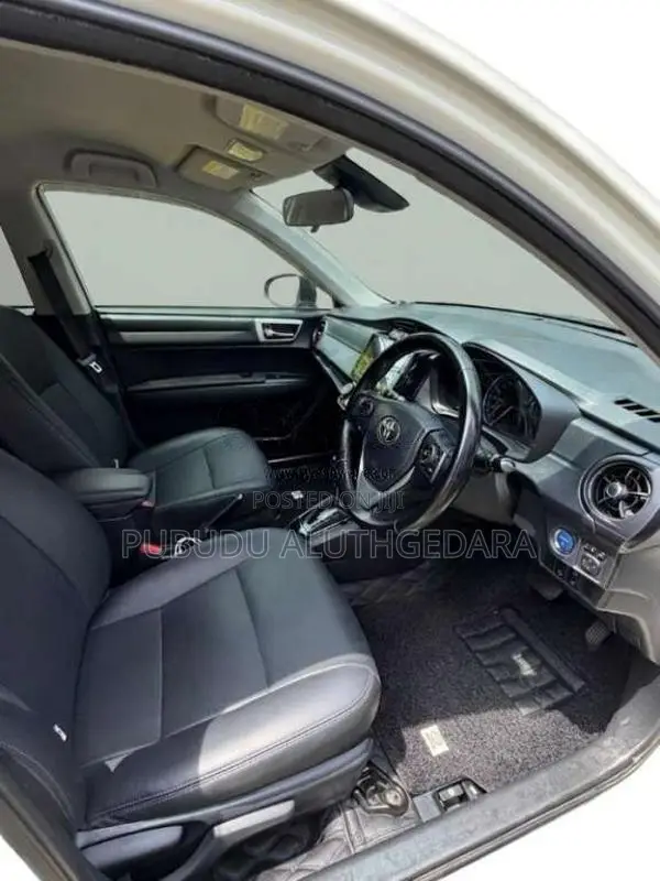 Toyota Axio G Grade 2016 Car (Used)