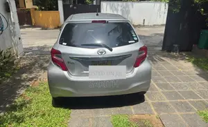 Toyota Vitz 2016 Car (Used)