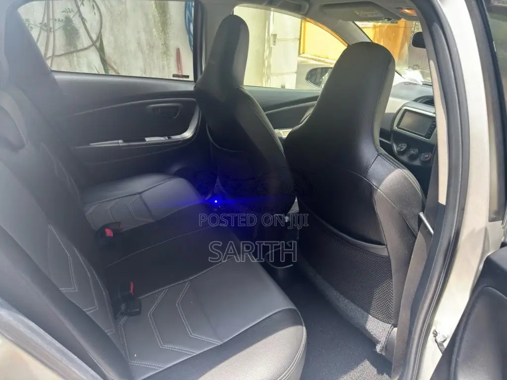 Toyota Vitz 2016 Car (Used)