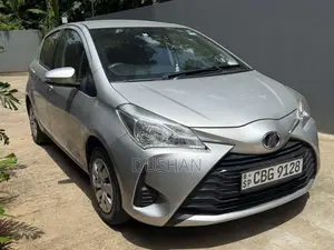 Toyota Vitz 2017 Car (Used)