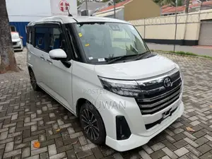 Toyota Roomy Custom GT 2023 Car Unregistered (Recondition)