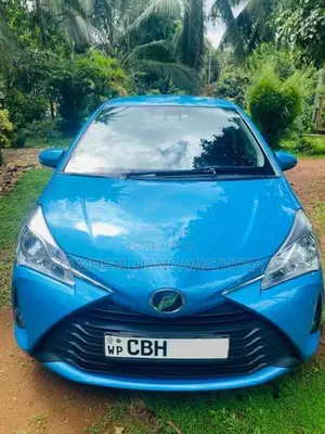 Toyota Vitz 2017 Car (Used)