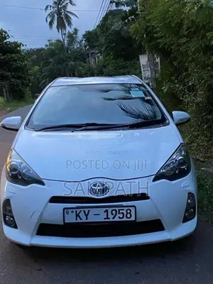Toyota Aqua 2012 Car (Used)
