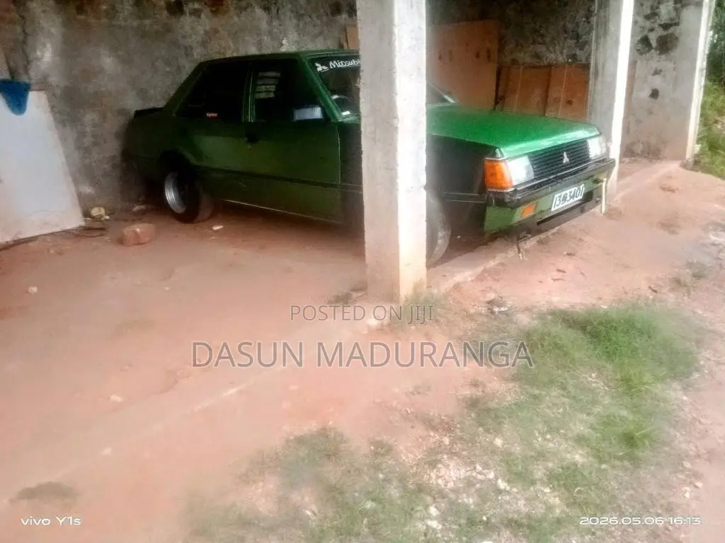 Mitsubishi Lancer Box 1980 Car (Used)