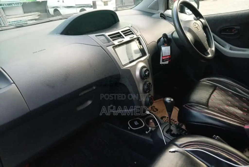 Toyota Vitz 2007 Car (Used)