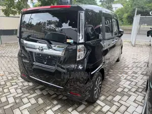 Toyota Roomy Custom G 2023 Car Unregistered (Recondition)