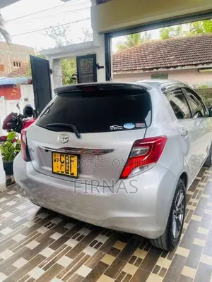 Toyota Vitz 2015 Car (Used)