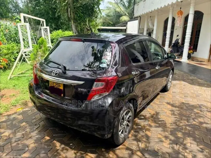 Toyota Vitz KSP130 JEWELA Safety 2016 Car (Used)