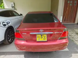 Toyota Camry 2004 Car (Used)