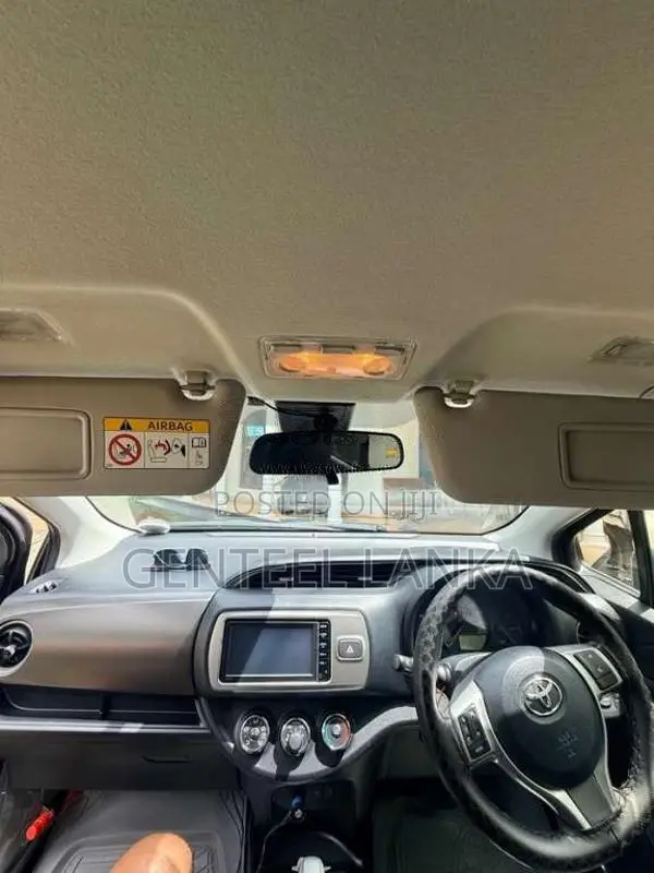 Toyota Vitz KSP130 JEWELA Safety 2016 Car (Used)