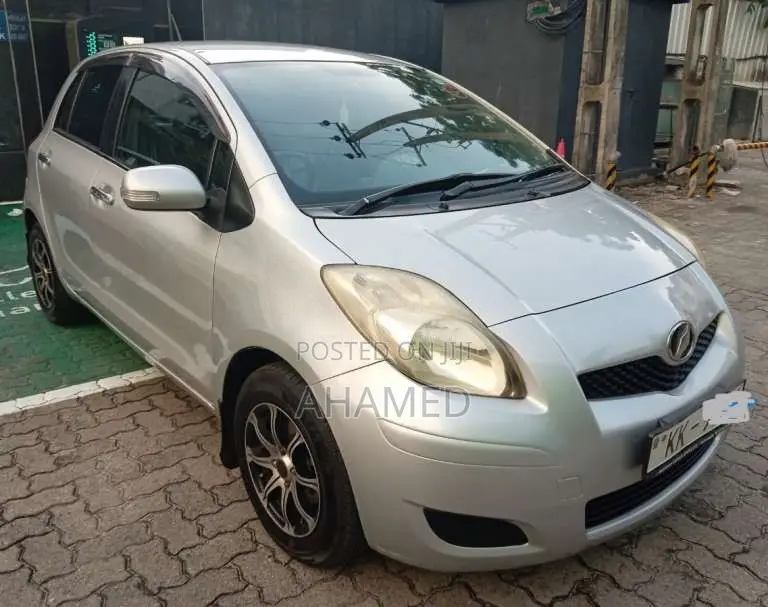Toyota Vitz 2007 Car (Used)
