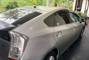 Toyota Prius 2010 Car (Used)